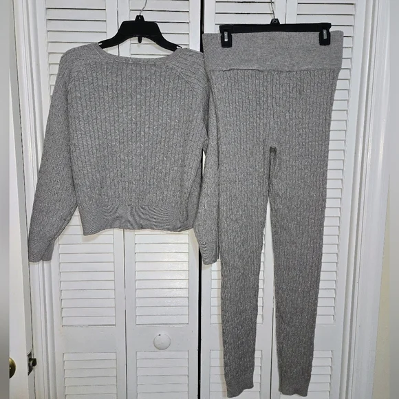 Daisy Women's 2X Gray Knit Sweater and Pants Set - Picture 8 of 15